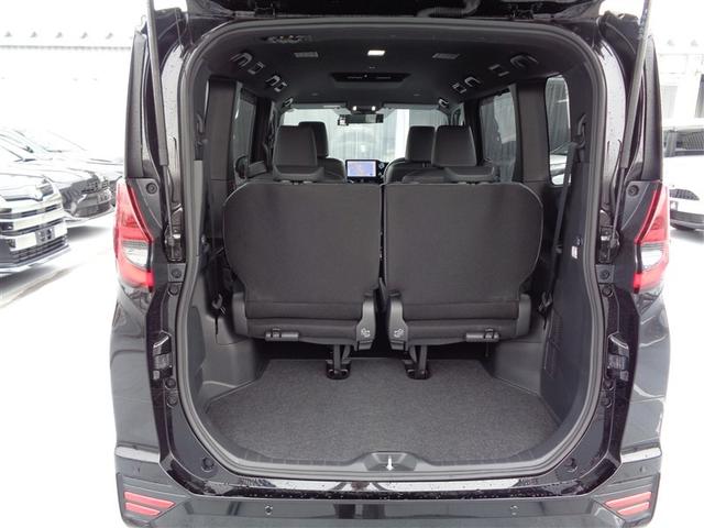 ノア ハイブリッドS-Z トヨタ認定中古車 フルセグナビ ミュージックプレイヤー接続可 Bカメラ 衝突被害軽減システム ETC 両側電動スライド LEDヘッドランプ 乗車定員7人 3列シート ワンオーナー アイドリングストップ(16枚目)