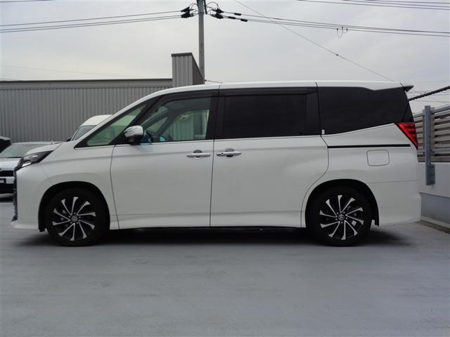 ノア ハイブリッドＳ－Ｚ　フルセグ　メモリーナビ　ＤＶＤ再生　ミュージックプレイヤー接続可　バックカメラ　衝突被害軽減システム　ＥＴＣ　ドラレコ　両側電動スライド　ＬＥＤヘッドランプ　乗車定員７人　３列シート　ワンオーナー（9枚目）