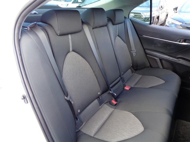 カムリ G トヨタ認定中古車 ハイブリッド保証 ブラインドスポットモニター フルセグ メモリーナビ ミュージックプレイヤー接続可 バックカメラ 衝突被害軽減システム ETC LEDヘッドランプ ワンオーナー(28枚目)