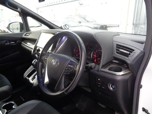 アルファード 2.5S タイプゴールドII トヨタ認定中古車 後席モニター バックカメラ 衝突被害軽減システム クルーズコントロール ETC 両側電動スライド LEDヘッドランプ 乗車定員7人 3列シート ワンオーナー(2枚目)