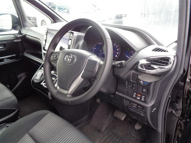 ヴォクシー ハイブリッドＺＳ　煌ＩＩ　フルセグ　メモリーナビ　ＤＶＤ再生　バックカメラ　衝突被害軽減システム　ＥＴＣ　ドラレコ　両側電動スライド　ＬＥＤヘッドランプ　乗車定員７人　３列シート　ワンオーナー（2枚目）