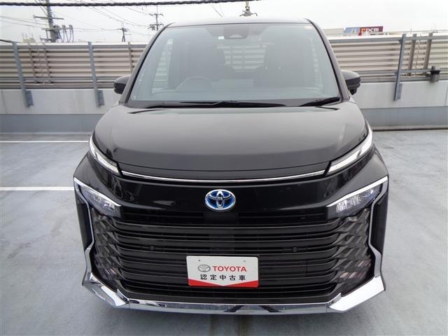 ヴォクシー ハイブリッドＳ－Ｚ　トヨタ認定中古車　ハイブリッド保証　フルセグ　メモリーナビ　ＤＶＤ再生　バックカメラ　衝突被害軽減システム　ＥＴＣ　両側電動スライド　ＬＥＤヘッドランプ　乗車定員７人　３列シート　ワンオーナー（2枚目）