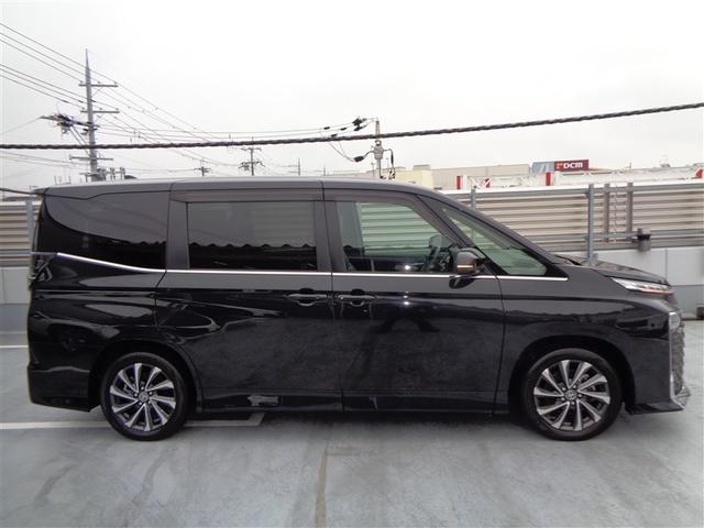 ヴォクシー ハイブリッドＳ－Ｚ　トヨタ認定中古車　ハイブリッド保証　フルセグ　メモリーナビ　ＤＶＤ再生　バックカメラ　衝突被害軽減システム　ＥＴＣ　両側電動スライド　ＬＥＤヘッドランプ　乗車定員７人　３列シート　ワンオーナー（11枚目）