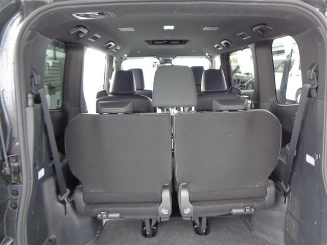 ヴォクシー ハイブリッドＳ－Ｚ　トヨタ認定中古車　ハイブリッド保証　フルセグ　メモリーナビ　ＤＶＤ再生　バックカメラ　衝突被害軽減システム　ＥＴＣ　両側電動スライド　ＬＥＤヘッドランプ　乗車定員７人　３列シート　ワンオーナー（33枚目）