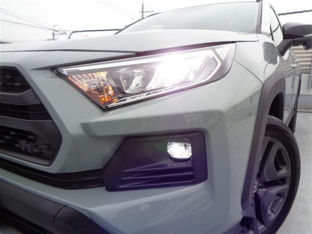 ＲＡＶ４ アドベンチャー　元試乗車　トヨタ認定中古車　４ＷＤ　ブラインドスポットモニター　ステアリングヒーター　バックカメラ　衝突被害軽減システム　ＥＴＣ　ＬＥＤヘッドランプ（8枚目）