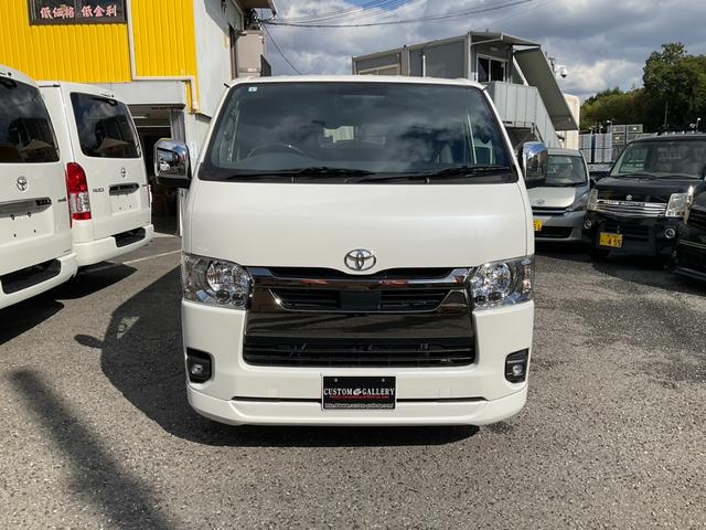 ハイエースバン スーパーGL ダークプライムII 2inローダウン 16inタイヤ/ホイール ESEEXスポイラー カロッツェリアナビ フルセグTV シートカバー ベッドキット ETC 全方位360度カメラ デジタルインナーミラー パールホワイト(2枚目)