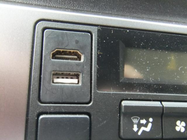 ハイエースバン スーパーGL ダークプライムII 2inローダウン 16inタイヤ/ホイール ESEEXスポイラー カロッツェリアナビ フルセグTV シートカバー ベッドキット ETC 全方位360度カメラ デジタルインナーミラー パールホワイト(5枚目)