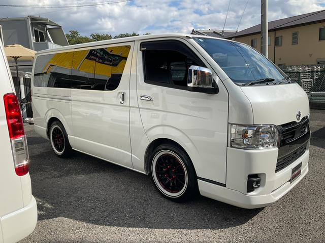 ハイエースバン スーパーGL ダークプライムII 2inローダウン 16inタイヤ/ホイール ESEEXスポイラー カロッツェリアナビ フルセグTV シートカバー ベッドキット ETC 全方位360度カメラ デジタルインナーミラー パールホワイト(14枚目)