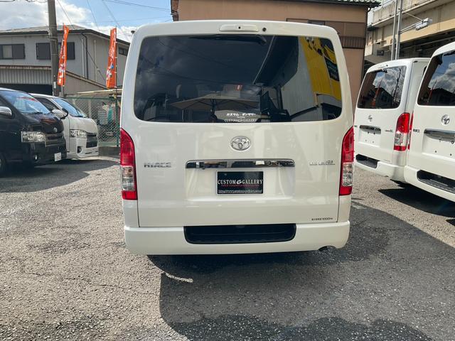 ハイエースバン スーパーGL ダークプライムII 2inローダウン 16inタイヤ/ホイール ESEEXスポイラー カロッツェリアナビ フルセグTV シートカバー ベッドキット ETC 全方位360度カメラ デジタルインナーミラー パールホワイト(16枚目)