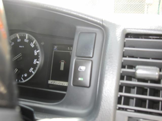 ハイエースバン スーパーGL ダークプライムII 2inローダウン 16inタイヤ/ホイール ESEEXスポイラー カロッツェリアナビ フルセグTV シートカバー ベッドキット ETC 全方位360度カメラ デジタルインナーミラー パールホワイト(21枚目)