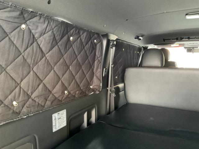 ハイエースバン スーパーGL ダークプライムII 2inローダウン 16inタイヤ/ホイール ESEEXスポイラー カロッツェリアナビ フルセグTV シートカバー ベッドキット ETC 全方位360度カメラ デジタルインナーミラー パールホワイト(39枚目)