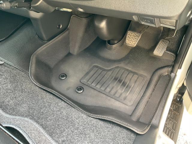 ハイエースバン スーパーGL ダークプライムII 2inローダウン 16inタイヤ/ホイール ESEEXスポイラー カロッツェリアナビ フルセグTV シートカバー ベッドキット ETC 全方位360度カメラ デジタルインナーミラー パールホワイト(44枚目)