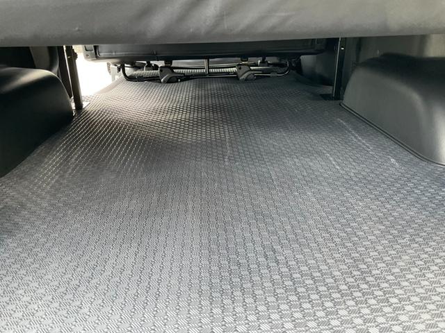 ハイエースバン スーパーGL ダークプライムII 2inローダウン 16inタイヤ/ホイール ESEEXスポイラー カロッツェリアナビ フルセグTV シートカバー ベッドキット ETC 全方位360度カメラ デジタルインナーミラー パールホワイト(50枚目)