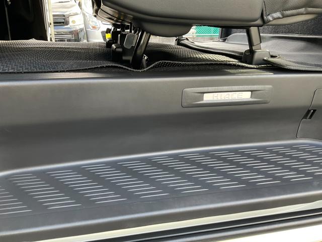 ハイエースバン スーパーGL ダークプライムII 2inローダウン 16inタイヤ/ホイール ESEEXスポイラー カロッツェリアナビ フルセグTV シートカバー ベッドキット ETC 全方位360度カメラ デジタルインナーミラー パールホワイト(53枚目)