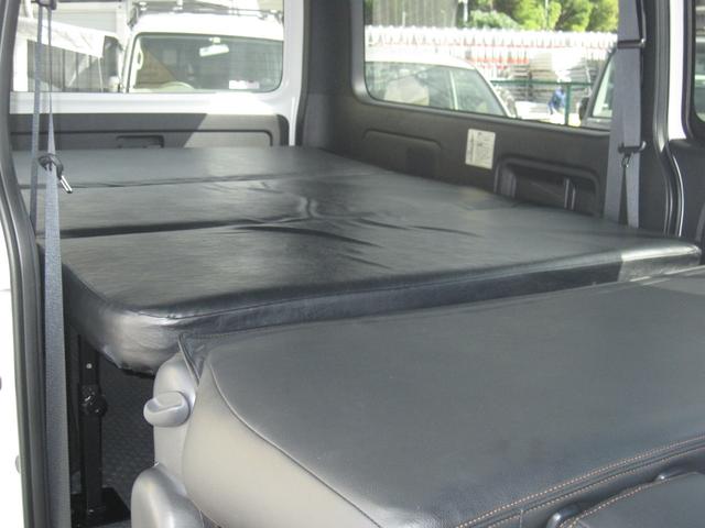 ハイエースバン スーパーGL ダークプライムII 2inローダウン 16inタイヤ/ホイール ESEEXスポイラー カロッツェリアナビ フルセグTV シートカバー ベッドキット ETC 全方位360度カメラ デジタルインナーミラー パールホワイト(66枚目)