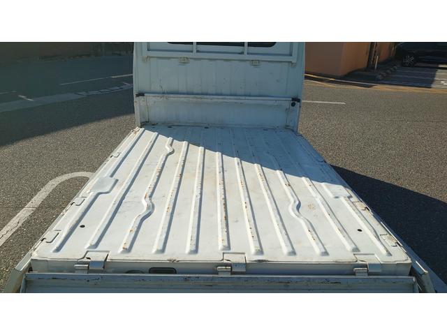 キャリイトラック KCエアコン・パワステ 4WD(切替式後輪駆動ベース)・5速MT(11枚目)