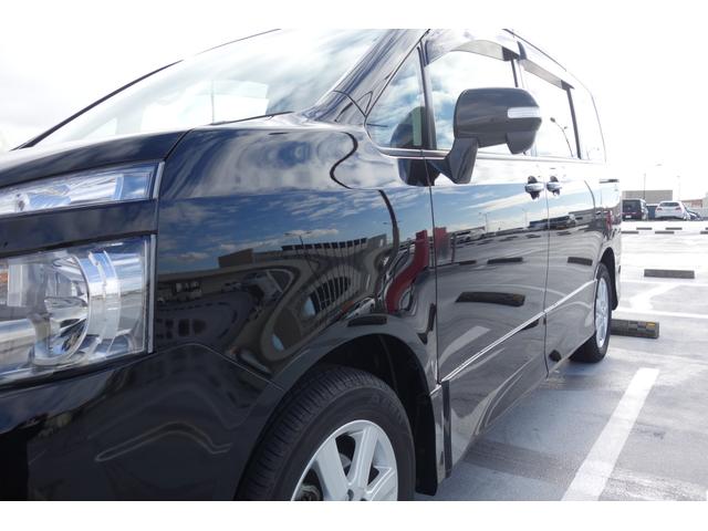 ヴォクシー Ｚ　純正ナビ・地デジＴＶ・バックカメラ・純正アルミホイール・パワースライドドア・ＨＩＤヘッドライト・フロントフォグランプ（10枚目）