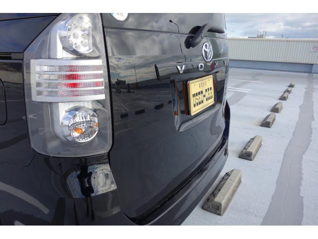 ヴォクシー Ｚ　純正ナビ・地デジＴＶ・バックカメラ・純正アルミホイール・パワースライドドア・ＨＩＤヘッドライト・フロントフォグランプ（13枚目）