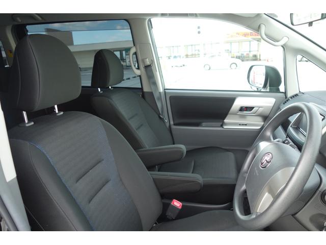 ヴォクシー Ｚ　純正ナビ・地デジＴＶ・バックカメラ・純正アルミホイール・パワースライドドア・ＨＩＤヘッドライト・フロントフォグランプ（15枚目）