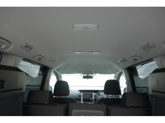 ヴォクシー Ｚ　純正ナビ・地デジＴＶ・バックカメラ・純正アルミホイール・パワースライドドア・ＨＩＤヘッドライト・フロントフォグランプ（45枚目）