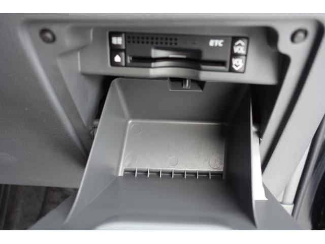 ヴォクシー Ｚ　純正ナビ・地デジＴＶ・バックカメラ・純正アルミホイール・パワースライドドア・ＨＩＤヘッドライト・フロントフォグランプ（52枚目）