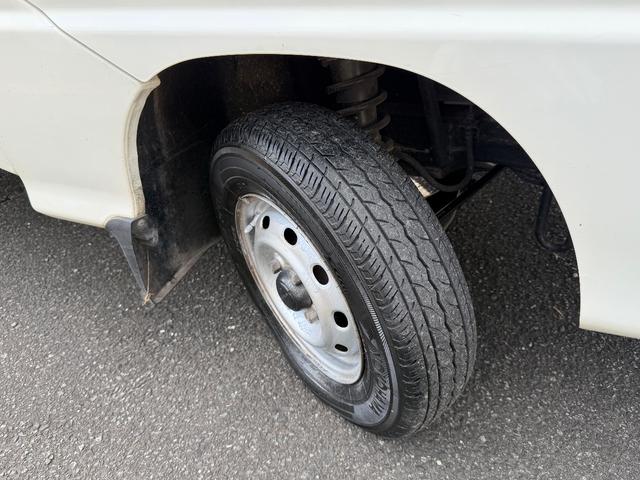 サンバートラック TB 4WD/エアコン/パワステ/5速ミッション/走行35008K台(14枚目)