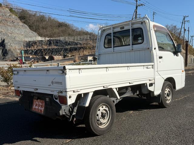 サンバートラック ＴＢ　４ＷＤ／エアコン／パワステ／５速ミッション（6枚目）