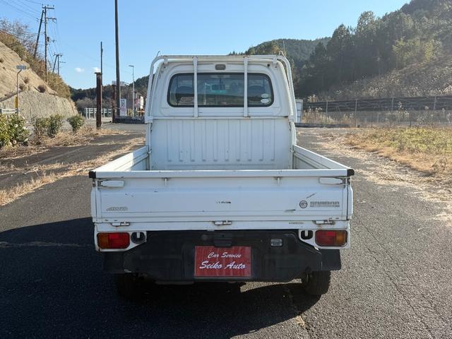 サンバートラック ＴＢ　４ＷＤ／エアコン／パワステ／５速ミッション（7枚目）