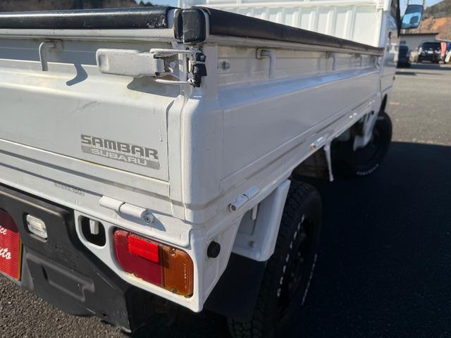 サンバートラック ＴＣ　４ＷＤ／エアコン／パワステ／５速ミッション／タイミングベルト交換済み／車検令和９年５月（26枚目）