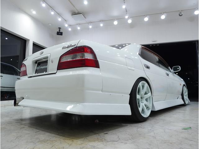 ローレル 25クラブSターボタイプX フルエアロ ディスプレイオーディオ バックカメラ 前置インタークーラー タイベル交換済 全塗装済(6枚目)