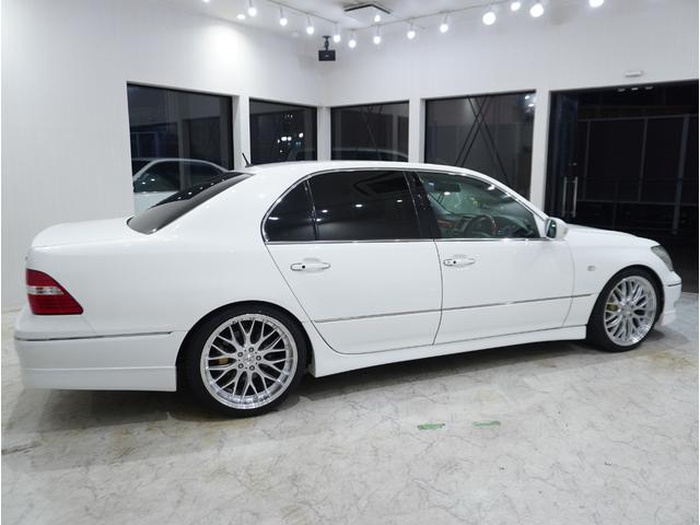 セルシオ C仕様 黒革シート サンルーフ ナビ 新品20インチホイール 前後ドラレコ レーダー探知機 シートヒーター エアサスコントローラー バックカメラ ETC 電動シート クルーズコントロール 全塗装済(3枚目)