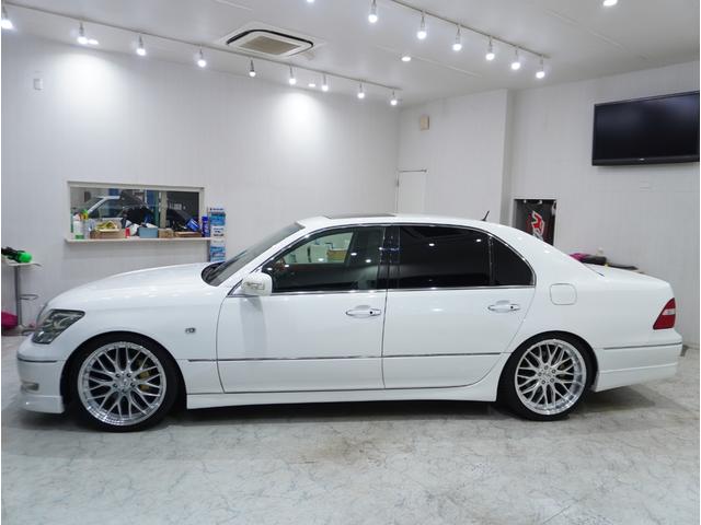 セルシオ C仕様 黒革シート サンルーフ ナビ 新品20インチホイール 前後ドラレコ レーダー探知機 シートヒーター エアサスコントローラー バックカメラ ETC 電動シート クルーズコントロール 全塗装済(4枚目)