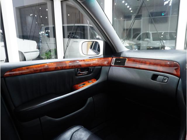 セルシオ C仕様 黒革シート サンルーフ ナビ 新品20インチホイール 前後ドラレコ レーダー探知機 シートヒーター エアサスコントローラー バックカメラ ETC 電動シート クルーズコントロール 全塗装済(69枚目)