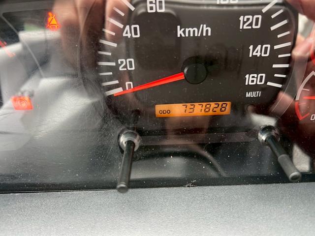 フォワード ベースグレード　冷凍冷蔵ウイング　造りボディ　ダブルアーチ　９５アオリ　１９．５アルミホイール　内寸　長さ６４００　幅２１８０　高さ２１５０（19枚目）