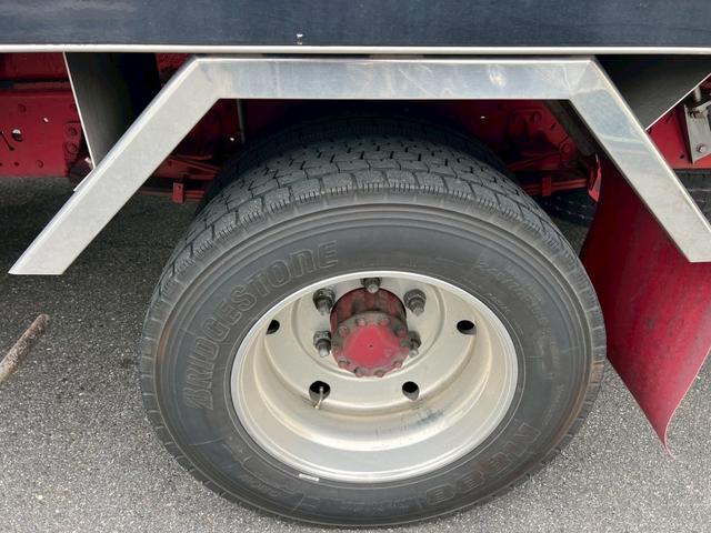 フォワード ベースグレード　冷凍冷蔵ウイング　造りボディ　ダブルアーチ　９５アオリ　１９．５アルミホイール　内寸　長さ６４００　幅２１８０　高さ２１５０（30枚目）