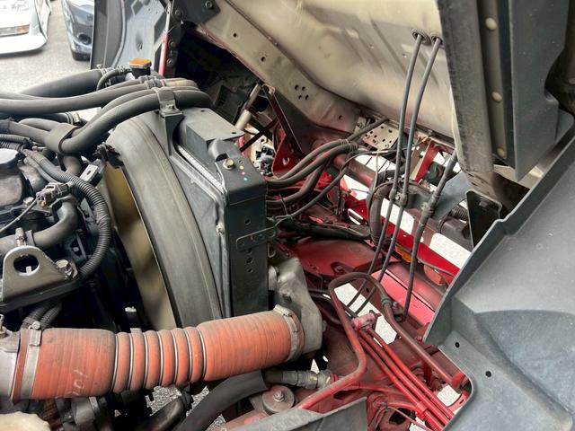 フォワード ベースグレード　冷凍冷蔵ウイング　造りボディ　ダブルアーチ　９５アオリ　１９．５アルミホイール　内寸　長さ６４００　幅２１８０　高さ２１５０（34枚目）