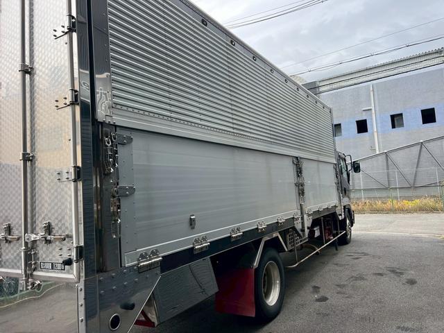 フォワード ベースグレード　冷凍冷蔵ウイング　造りボディ　ダブルアーチ　９５アオリ　１９．５アルミホイール　内寸　長さ６４００　幅２１８０　高さ２１５０（41枚目）