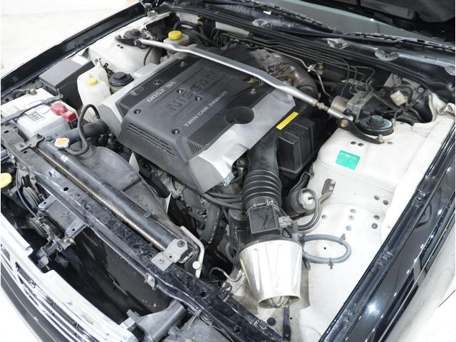 グロリア グランツーリスモ　エクストラエディション　ブロアムフェイス　サンルーフ　ローダウン　フルエアロ　マフラー　マルチ無し　社外オーディオ　バックカメラ　ＥＴＣ　新品２０インチアルミホイール　全塗装（12枚目）