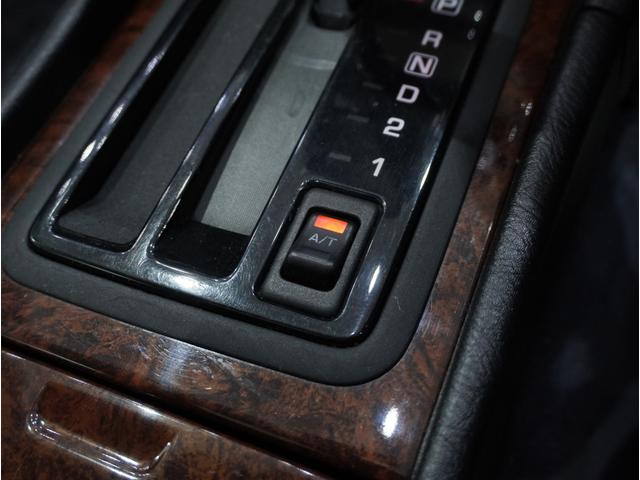 グロリア グランツーリスモ　エクストラエディション　ブロアムフェイス　サンルーフ　ローダウン　フルエアロ　マフラー　マルチ無し　社外オーディオ　バックカメラ　ＥＴＣ　新品２０インチアルミホイール　全塗装（46枚目）