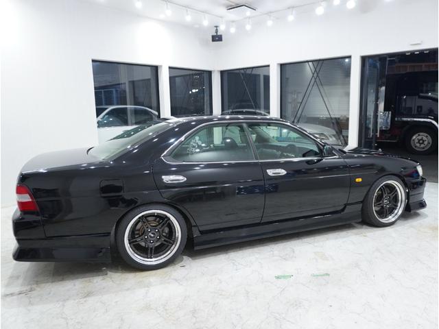 ローレル RB26ターボ 5速公認 フルタービン ウエストゲート ラジエーター オイルクーラー LSD 4ポットブレーキ 追加メーター バケットシート 全塗装(3枚目)