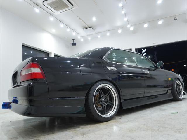 ローレル RB26ターボ 5速公認 フルタービン ウエストゲート ラジエーター オイルクーラー LSD 4ポットブレーキ 追加メーター バケットシート 全塗装(6枚目)