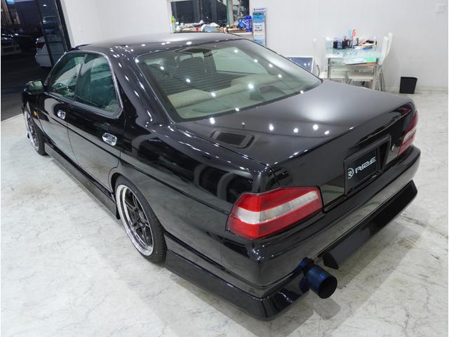 ローレル RB26ターボ 5速公認 フルタービン ウエストゲート ラジエーター オイルクーラー LSD 4ポットブレーキ 追加メーター バケットシート 全塗装(15枚目)