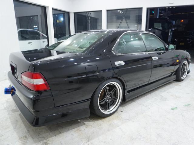 ローレル RB26ターボ 5速公認 フルタービン ウエストゲート ラジエーター オイルクーラー LSD 4ポットブレーキ 追加メーター バケットシート 全塗装(16枚目)