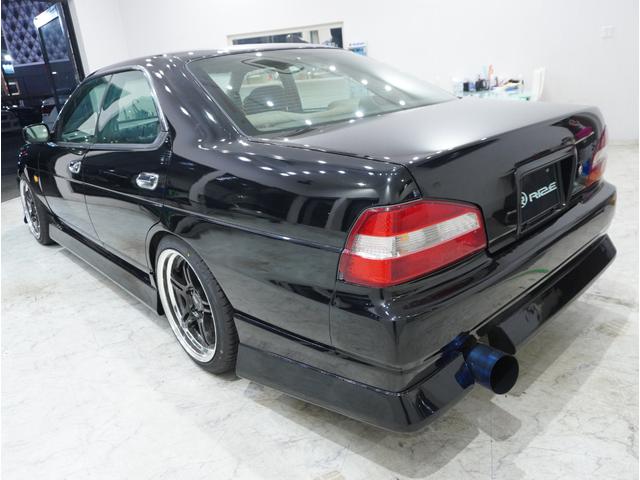 ローレル RB26ターボ 5速公認 フルタービン ウエストゲート ラジエーター オイルクーラー LSD 4ポットブレーキ 追加メーター バケットシート 全塗装(17枚目)