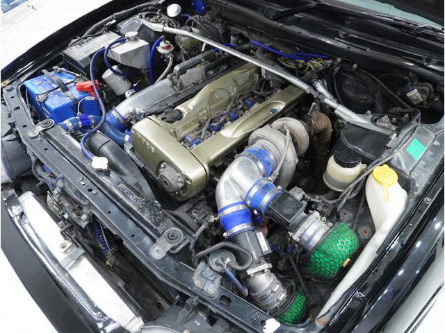 ローレル RB26ターボ 5速公認 フルタービン ウエストゲート ラジエーター オイルクーラー LSD 4ポットブレーキ 追加メーター バケットシート 全塗装(41枚目)