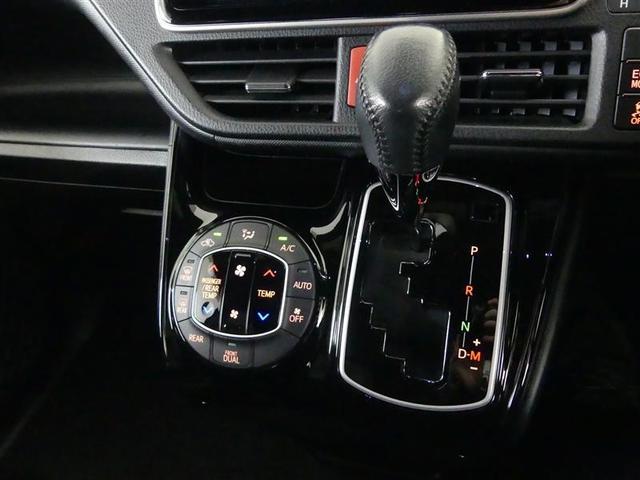 ノア Ｓｉ　ダブルバイビー　フルセグ　メモリーナビ　ＤＶＤ再生　後席モニター　バックカメラ　衝突被害軽減システム　ＥＴＣ　両側電動スライド　ＬＥＤヘッドランプ　ウオークスルー　乗車定員７人　３列シート　フルエアロトヨタ認定中古車（24枚目）