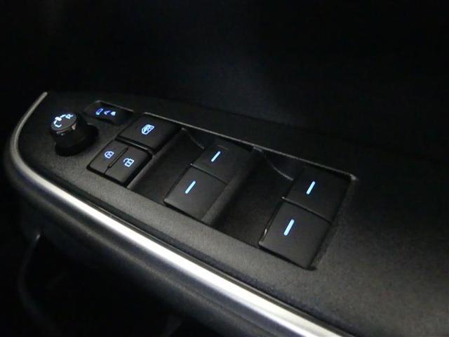 運転席から全席の窓の開け閉めができます！便利ですよ！