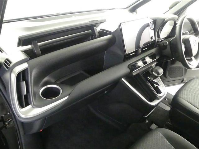 ドリンクホルダーついています！お飲み物の置き場に困らないですよ！