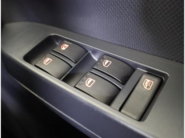 運転席から全席の窓の開け閉めができます！車内の換気の時に役立つ機能です！