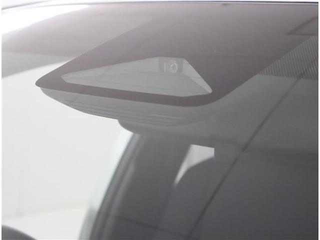 カローラ ハイブリッド　Ｘ　フルセグ　バックカメラ　衝突被害軽減システム　ＥＴＣ　ドラレコ　ＬＥＤヘッドランプ　ワンオーナー　トヨタ認定中古車　サポカー（9枚目）